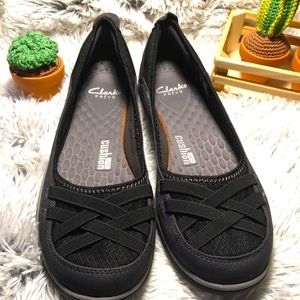 Clark’s Women’s Aria Pump Black Flats Size 11